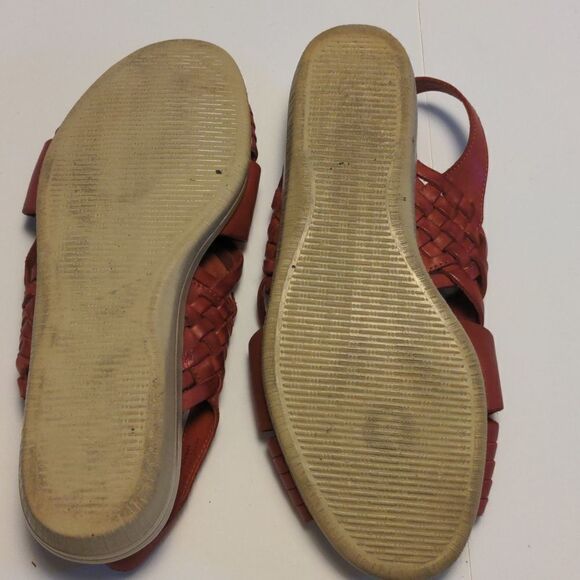 ‎Heavenly Comfort Red woven  leather sandals - Picture 6 of 10